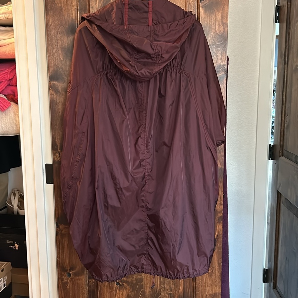 Lightweight Burgundy Hooded Windbreaker Jacket - Picture 4 of 4